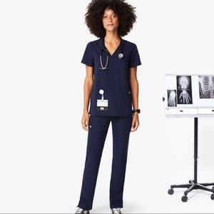 FIGS Navy Scrub Set